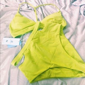 brand new bikini set!